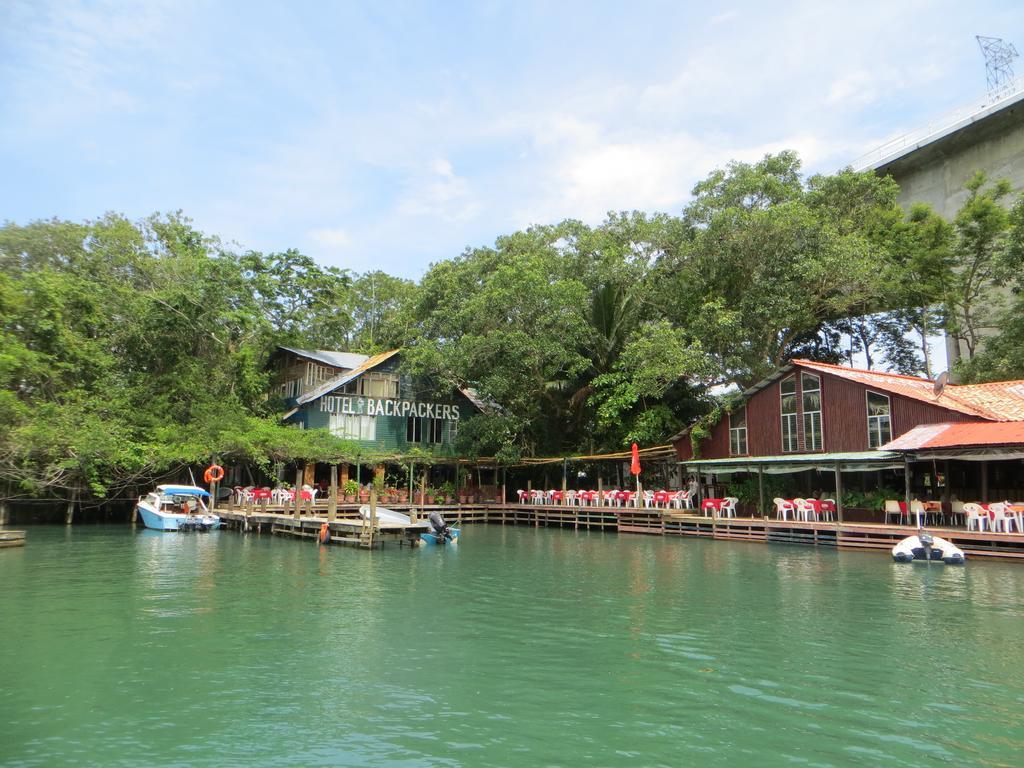Hotel Y Restaurante Backpackers Rio Dulce Ngoại thất bức ảnh