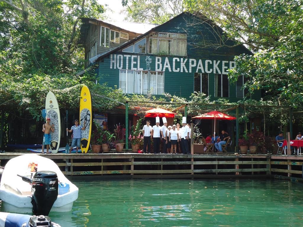 Hotel Y Restaurante Backpackers Rio Dulce Ngoại thất bức ảnh